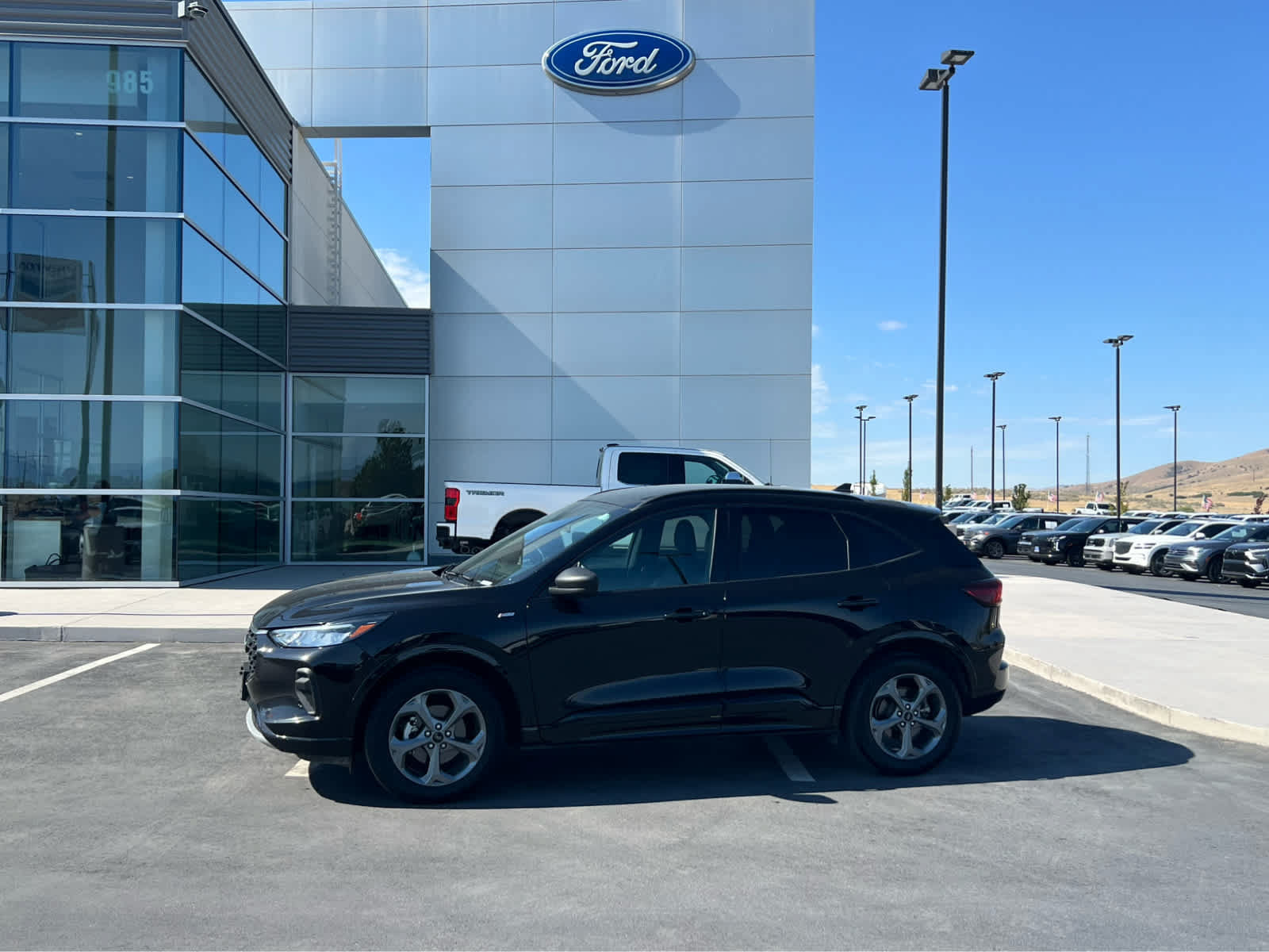 Certified 2024 Ford Escape ST-Line AWD/4WD image 1