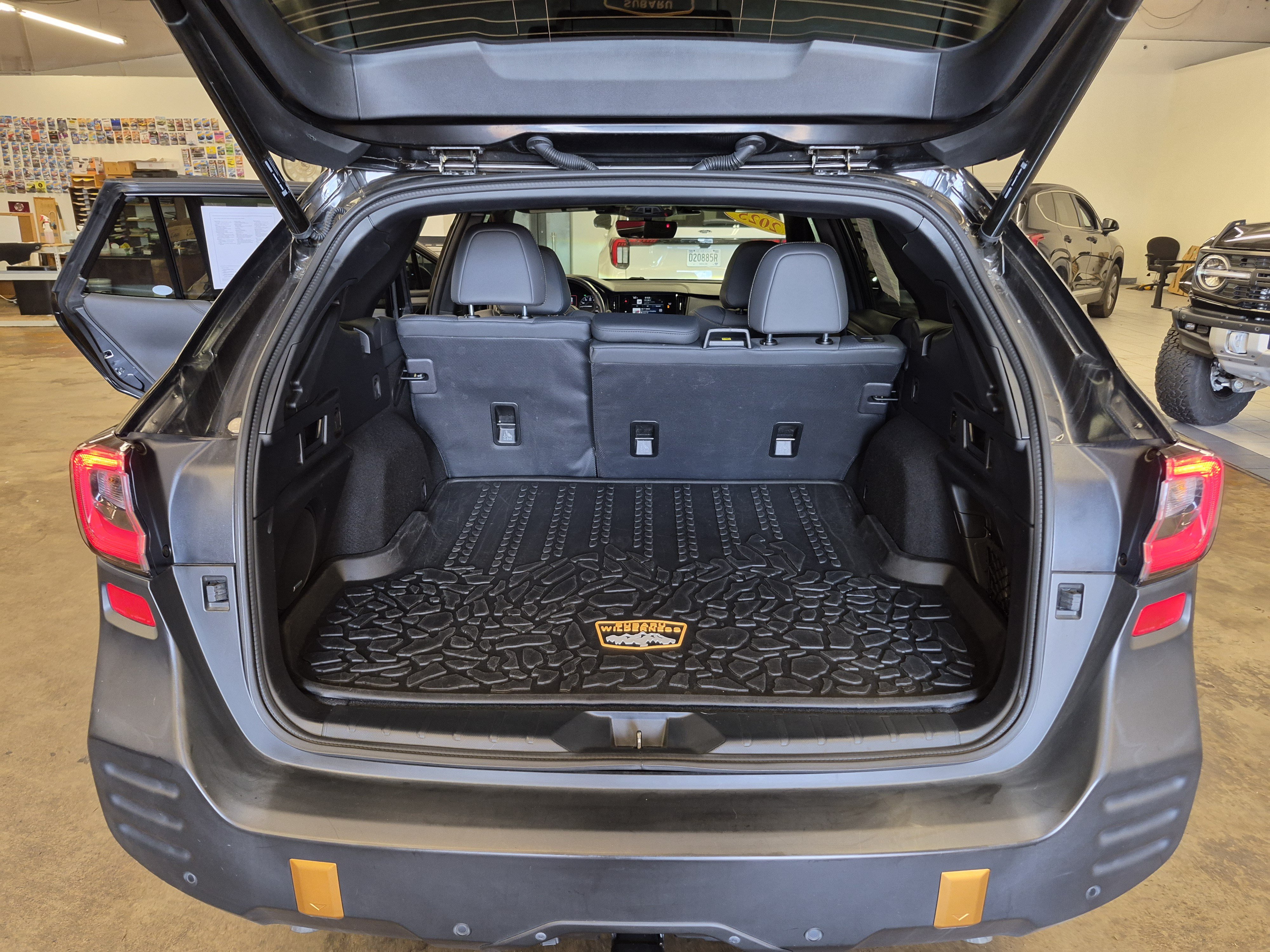 Used 2025 Subaru Outback Wilderness AWD/4WD image 19