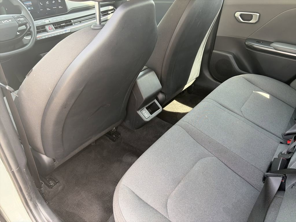 Used 2025 Kia K4 FWD image 27