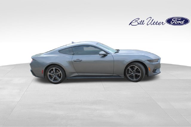 Certified 2025 Ford Mustang Coupe RWD image 4