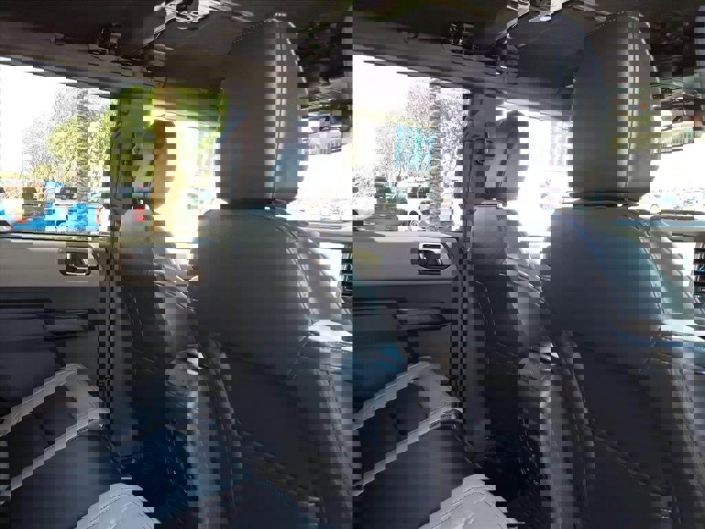 Certified 2024 Ford Bronco Wildtrak image 13