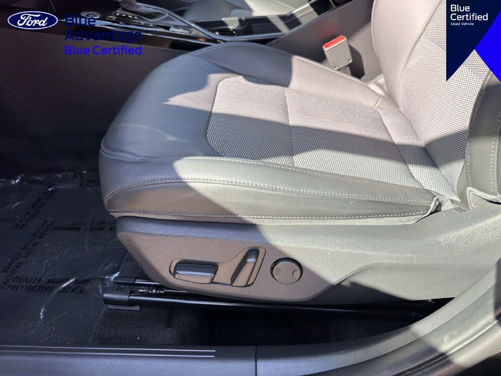 Used 2023 Kia Niro EX FWD image 19