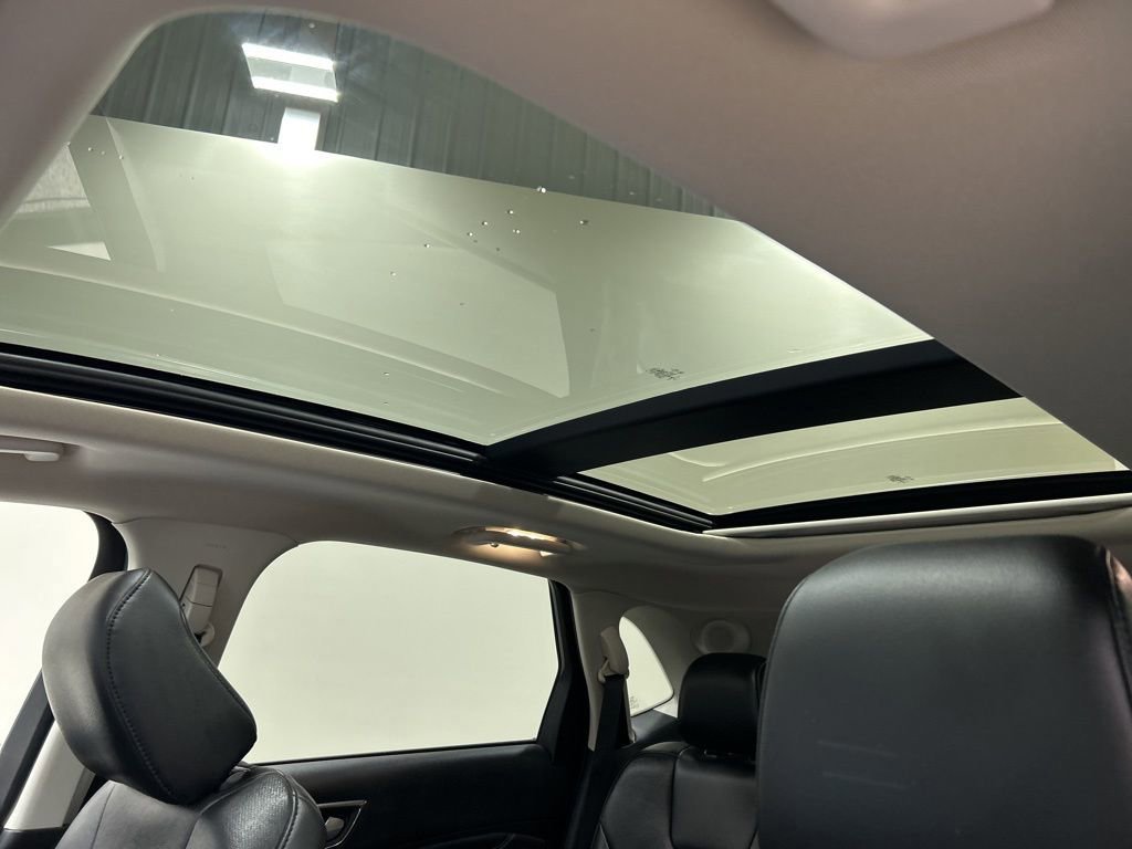 Certified 2020 Ford Edge Titanium w/ Equipment Group 301A AWD/4WD image 27