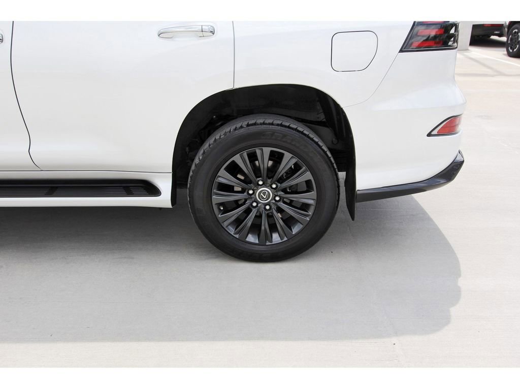 Used 2023 Lexus GX 460 Luxury w/ Sport Design Package image 31