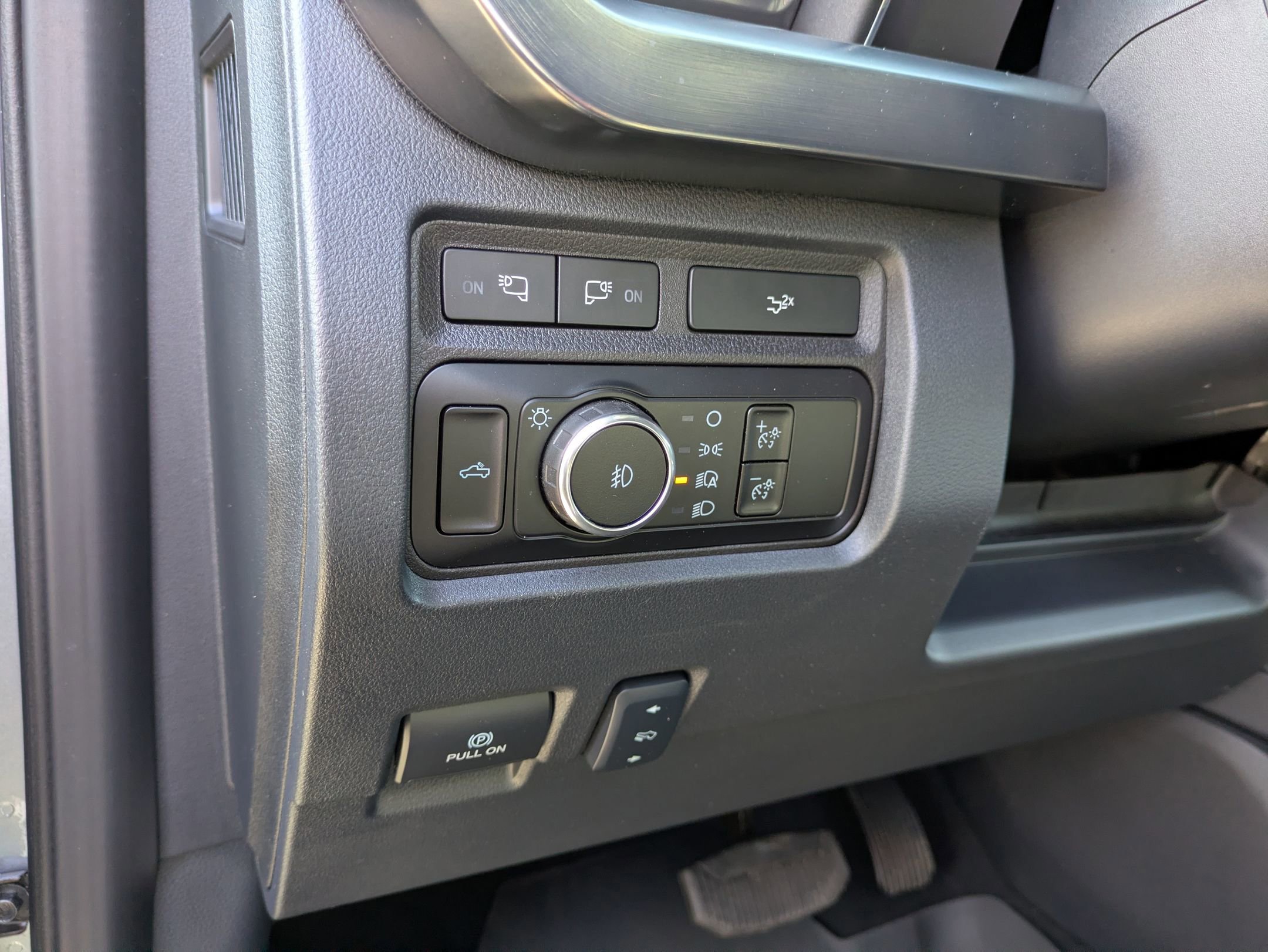 Certified 2024 Ford F350 Lariat w/ Chrome Package image 20