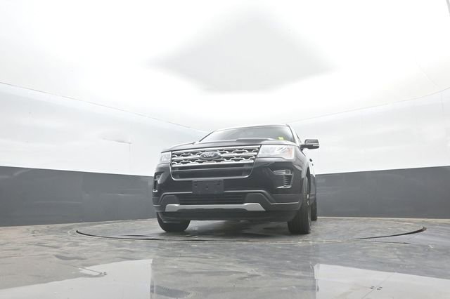 Certified 2018 Ford Explorer XLT w/ Equipment Group 201A AWD/4WD image 34
