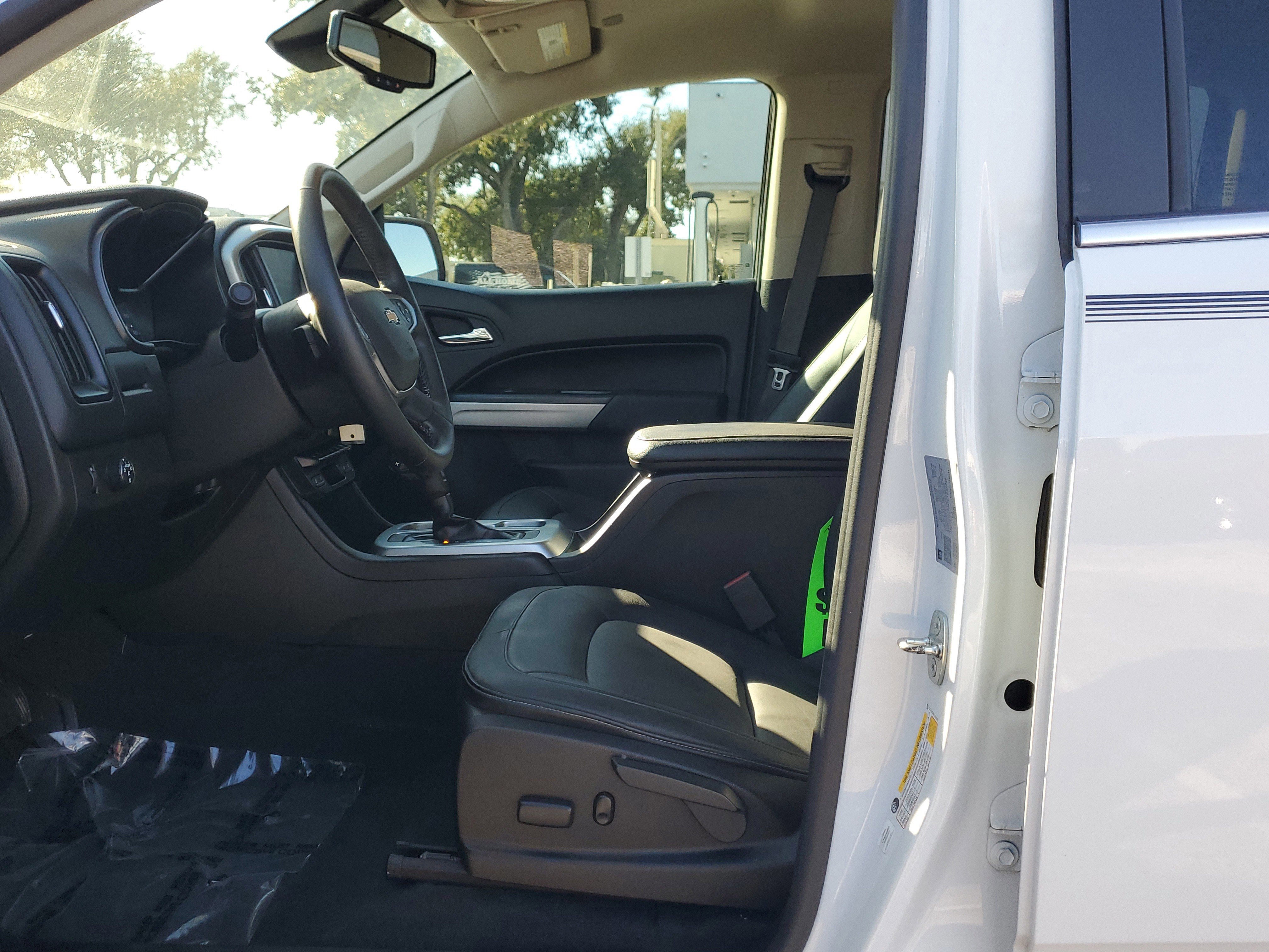 Used 2020 Chevrolet Colorado LT w/ Luxury Package image 21