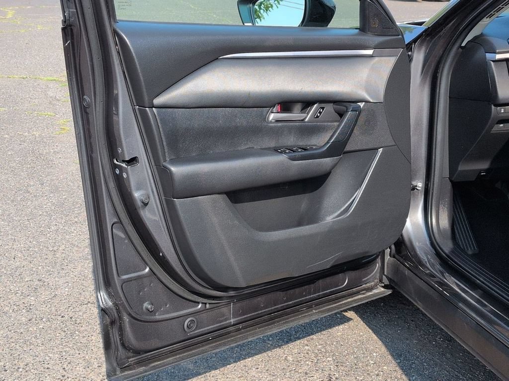 Used 2025 MAZDA CX-50 AWD 2.5 S w/ Preferred Package image 9