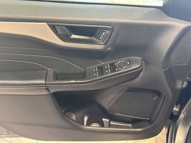 Certified 2022 Ford Escape SE w/ SE Sport Appearance Package AWD/4WD image 20