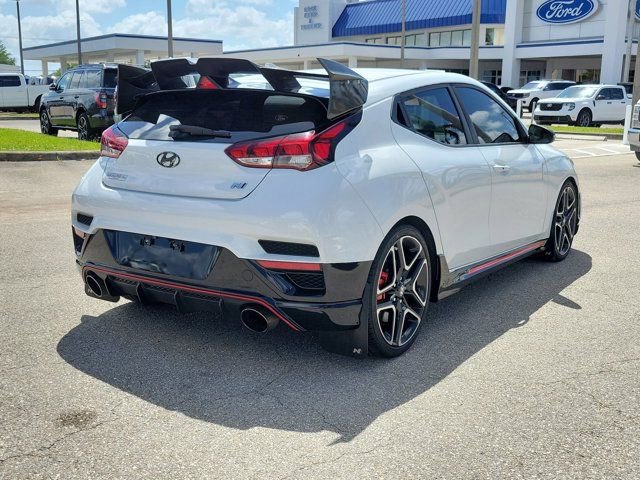 Used 2020 Hyundai Veloster N w/ Performance Package image 4
