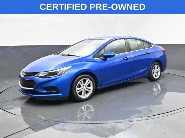 Used 2018 Chevrolet Cruze LT FWD image 2