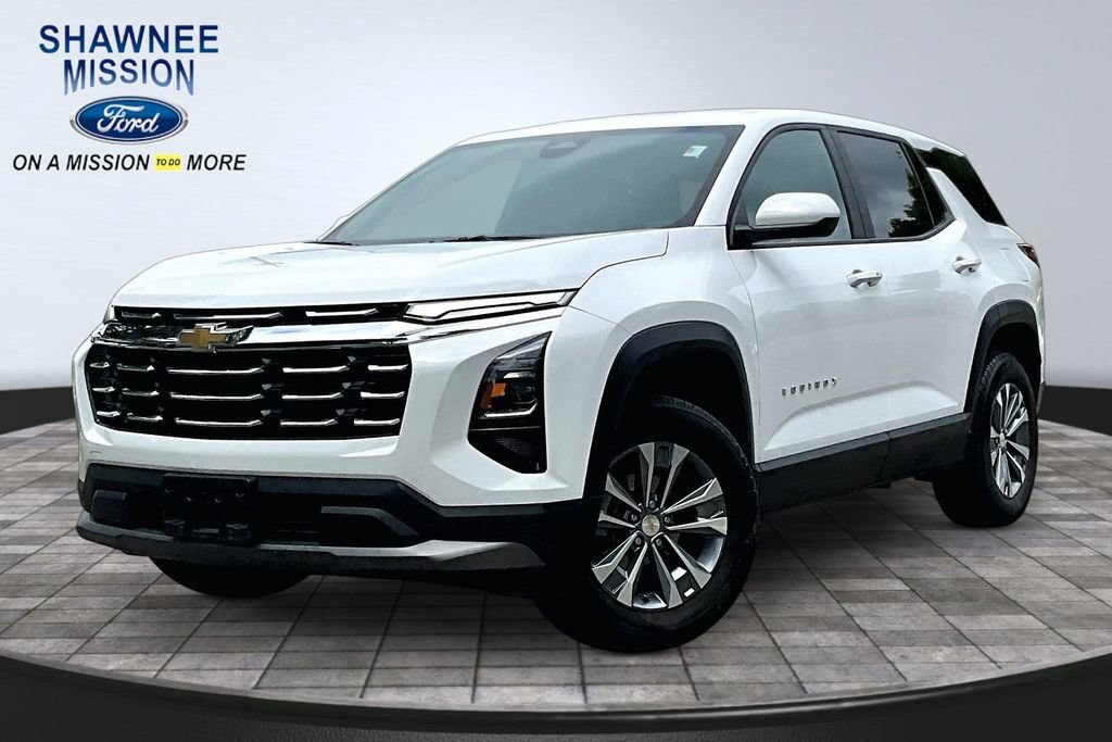 Used 2025 Chevrolet Equinox LT AWD/4WD image 1