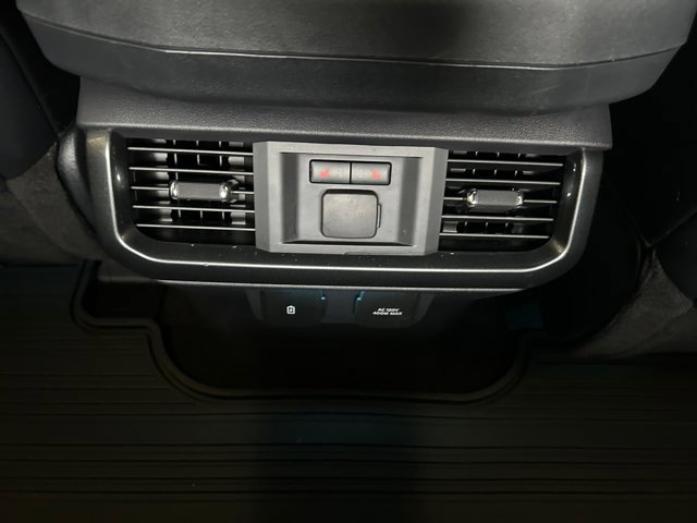 Certified 2022 Ford F150 Lariat w/ Equipment Group 502A High image 32