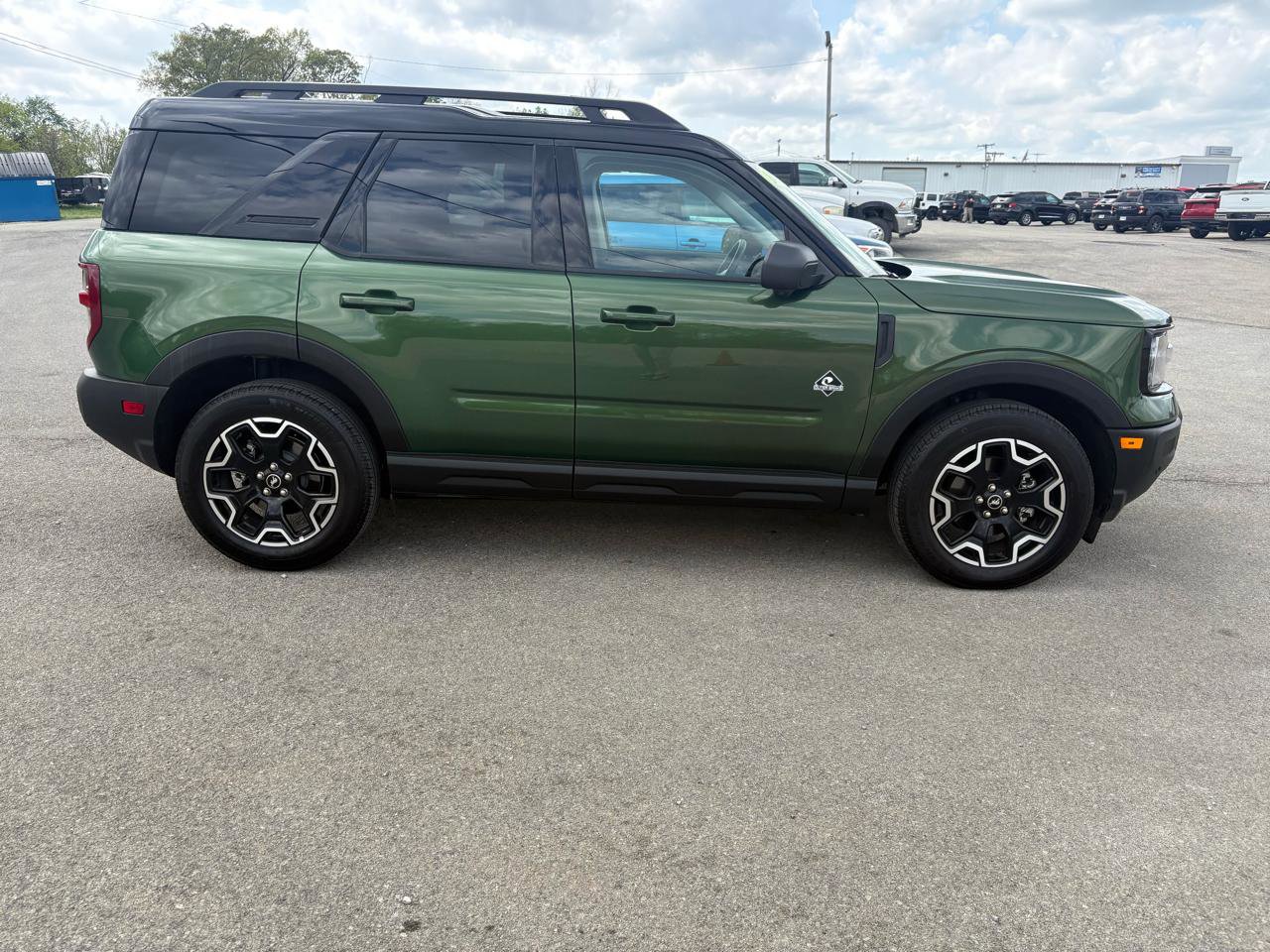 Certified 2025 Ford Bronco Sport Outer Banks w/ Outer Banks Tech Package+ AWD/4WD image 2