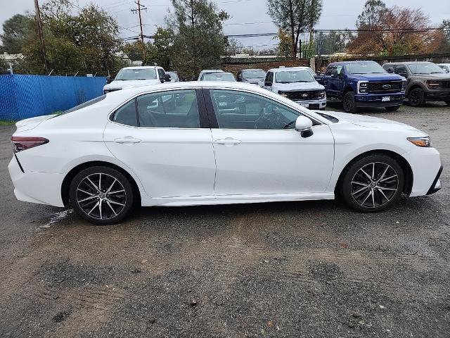 Used 2023 Toyota Camry SE image 7