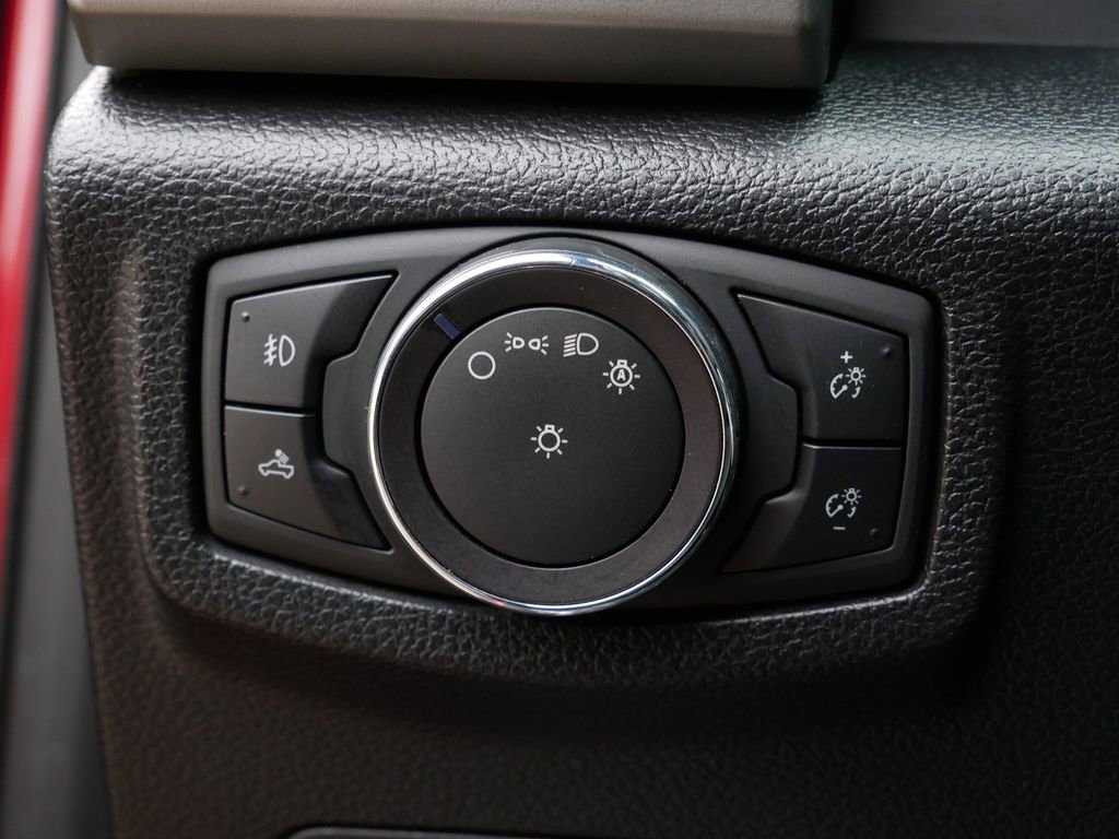 Certified 2019 Ford F150 Lariat w/ Equipment Group 502A Luxury image 19