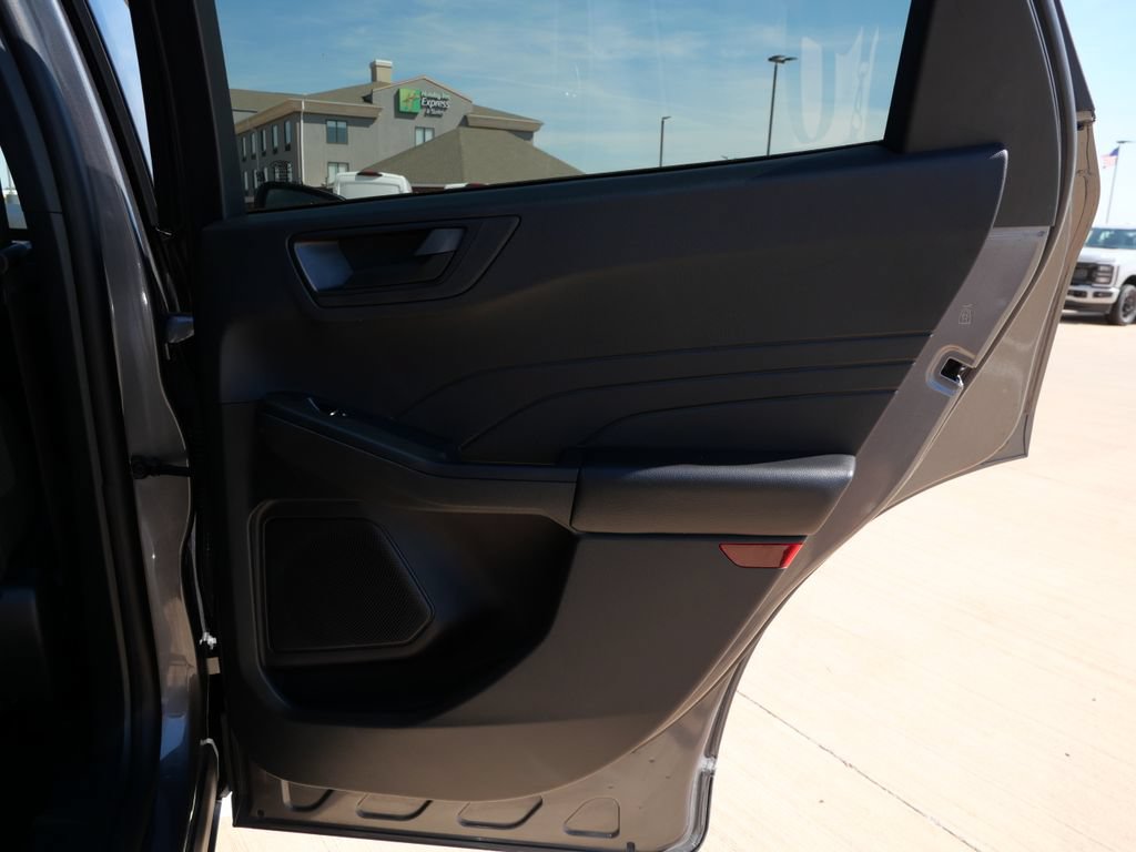 Certified 2025 Ford Escape Active AWD/4WD image 12