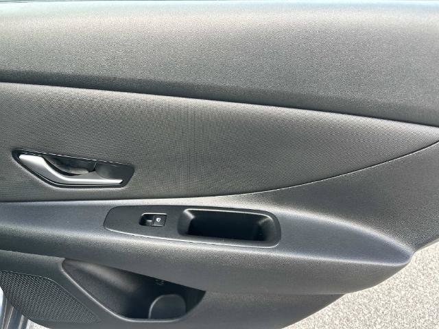 Used 2024 Hyundai Elantra SEL FWD image 22