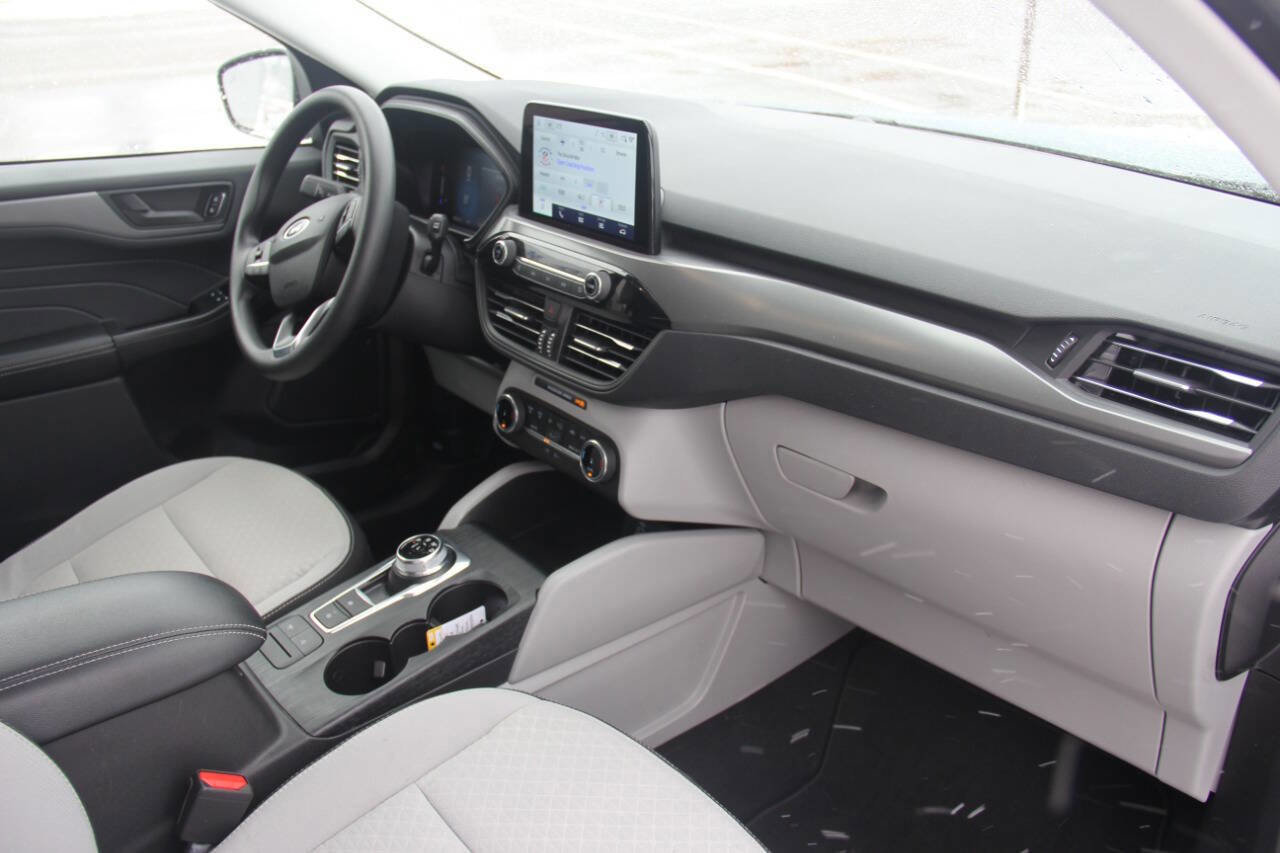Certified 2025 Ford Escape Active image 45