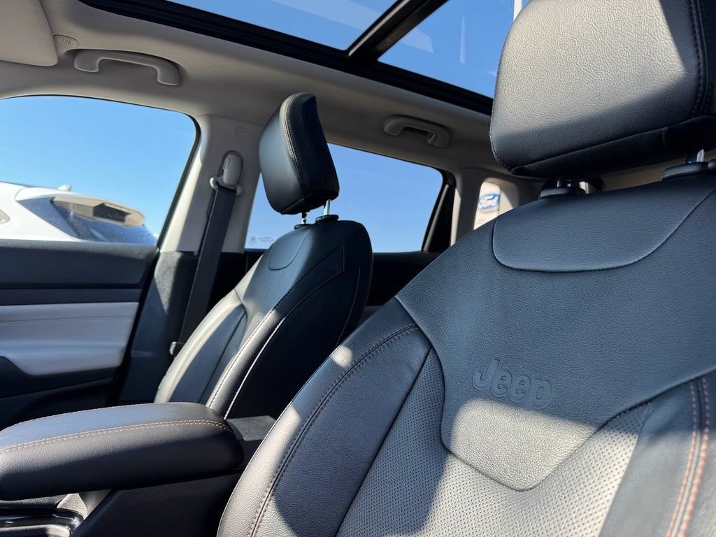 Used 2022 Jeep Compass Limited w/ Sun and Sound Group AWD/4WD image 28