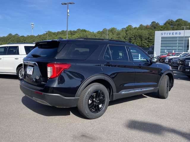 Certified 2024 Ford Explorer XLT w/ Equipment Group 202A AWD/4WD image 3