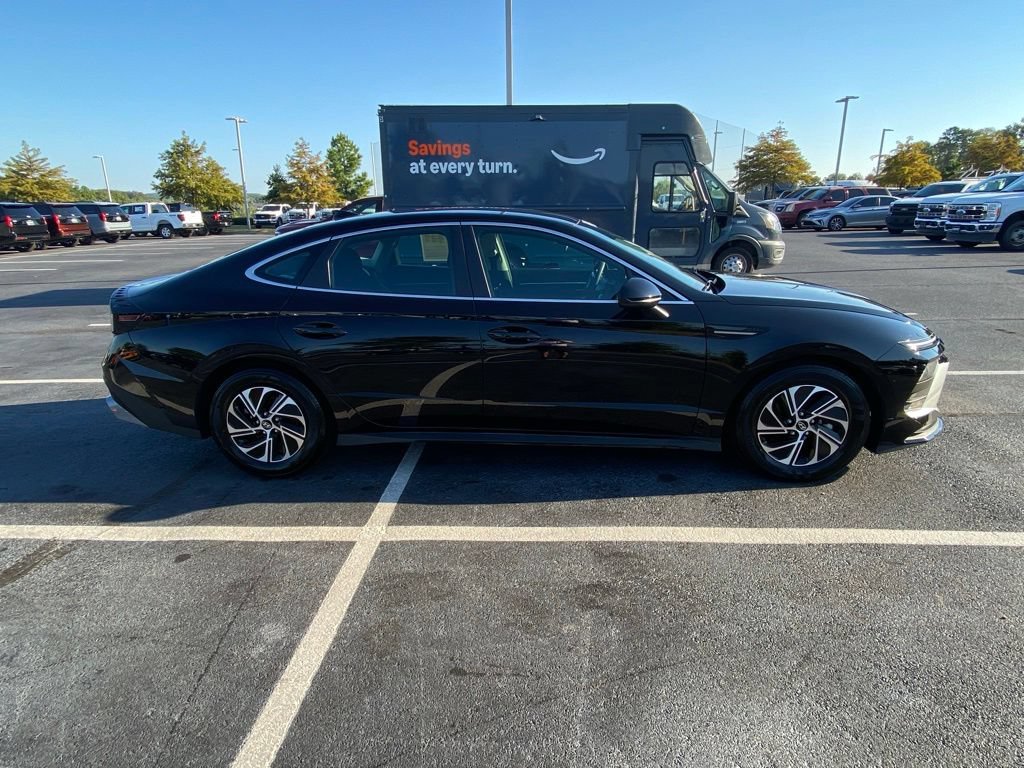 Used 2026 Hyundai Sonata Blue FWD image 8