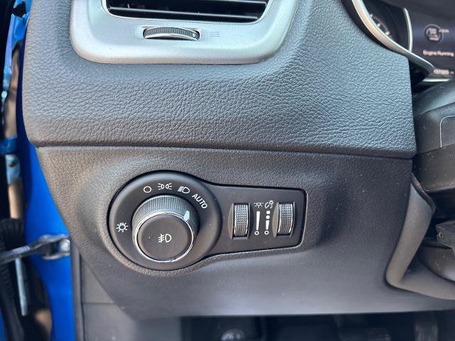 Used 2018 Jeep Compass Latitude w/ Popular Equipment Group FWD image 15
