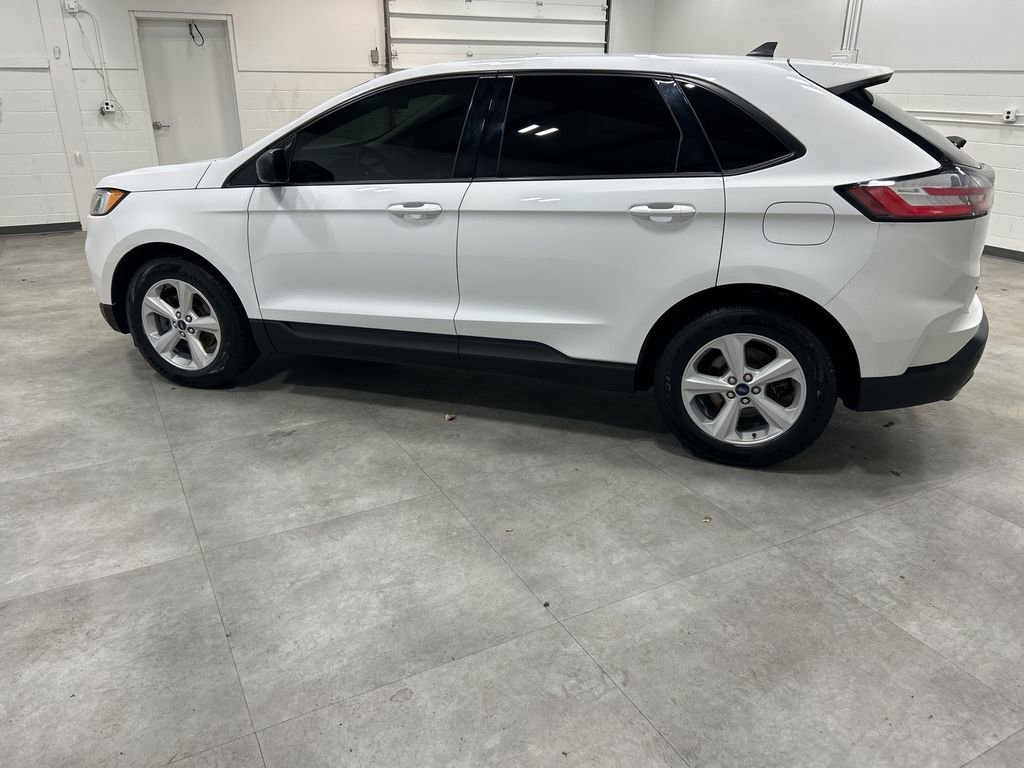 Certified 2020 Ford Edge SE image 8