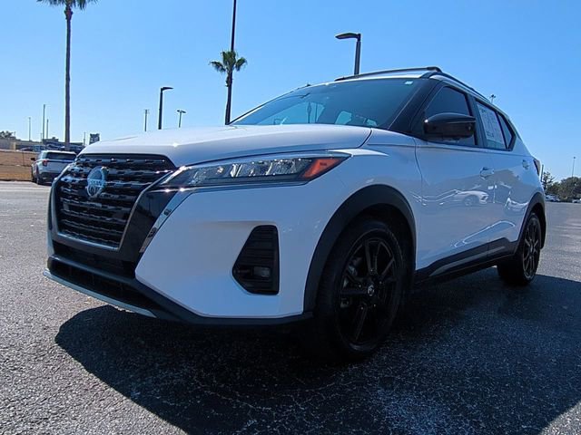 Used 2021 Nissan Kicks SR w/ SR Premium Package image 9