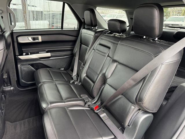 Certified 2023 Ford Explorer XLT w/ Equipment Group 202A AWD/4WD image 16