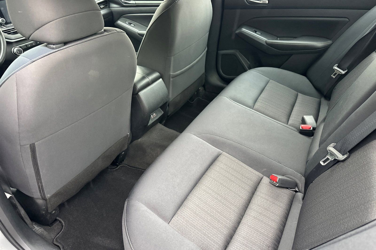 Used 2022 Nissan Altima 2.5 SV FWD image 8
