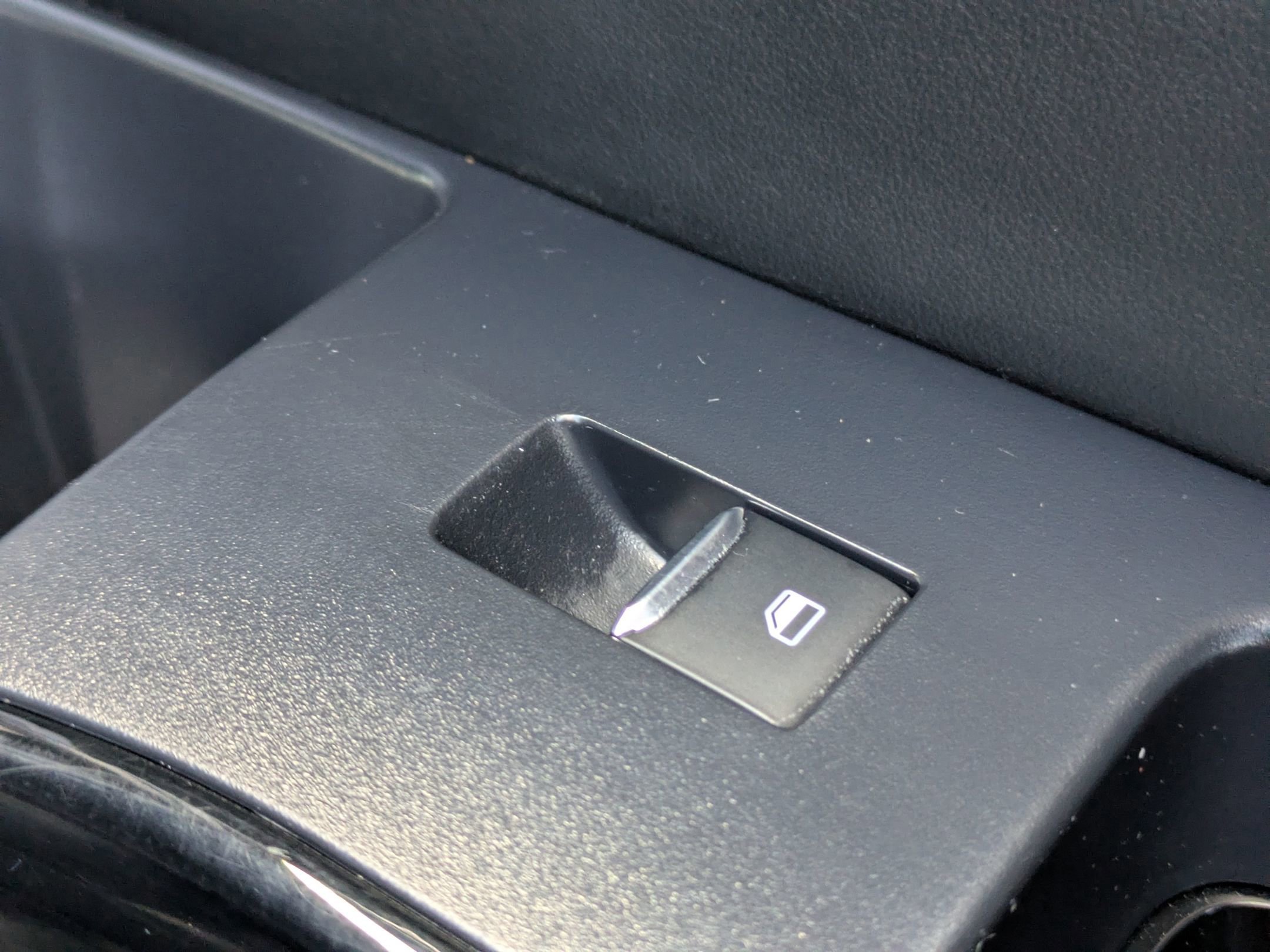 Certified 2024 Ford Explorer ST-Line w/ Class IV Trailer Tow Package image 37