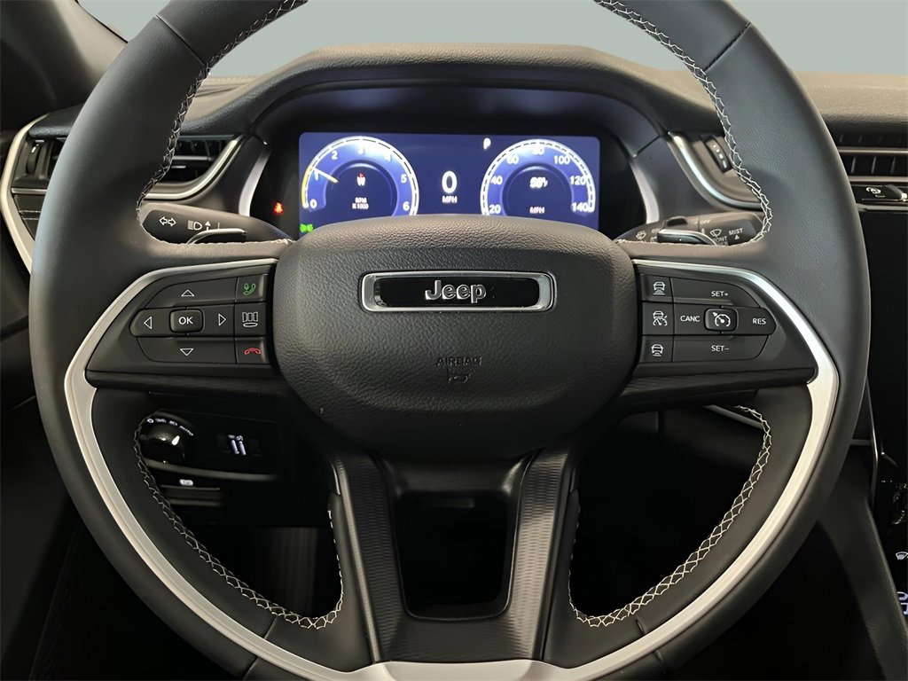 Used 2024 Jeep Grand Cherokee L Laredo image 22