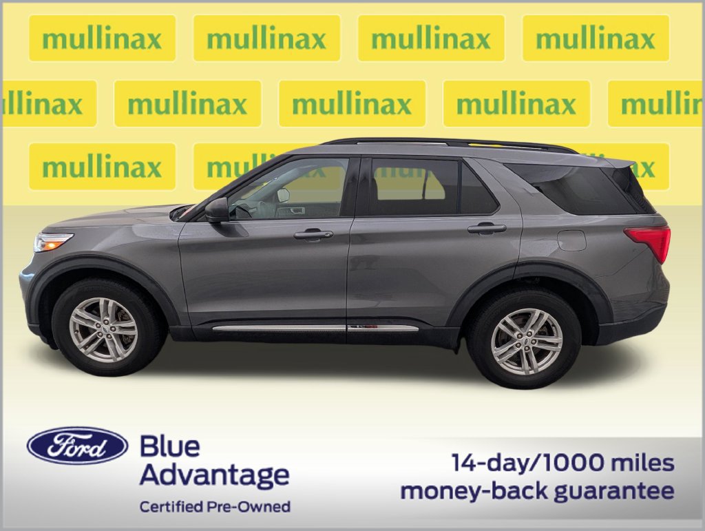 Certified 2023 Ford Explorer XLT w/ Equipment Group 202A RWD image 9