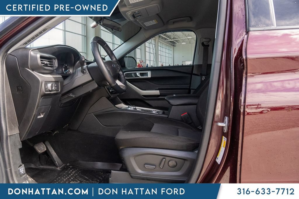 Certified 2022 Ford Explorer XLT w/ Class IV Trailer Tow Package AWD/4WD image 3