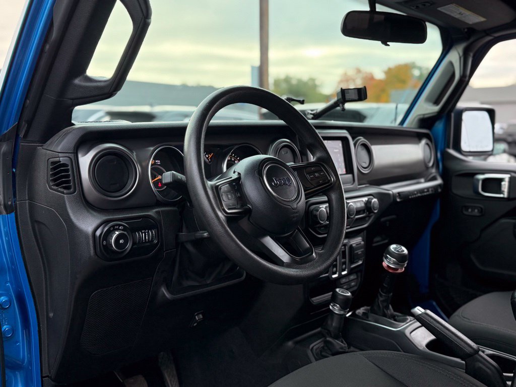 Used 2022 Jeep Wrangler Sport AWD/4WD image 6
