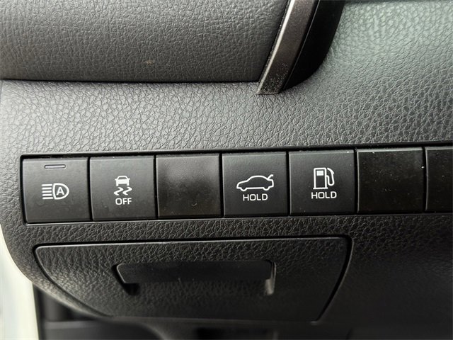 Used 2024 Toyota Camry SE image 22