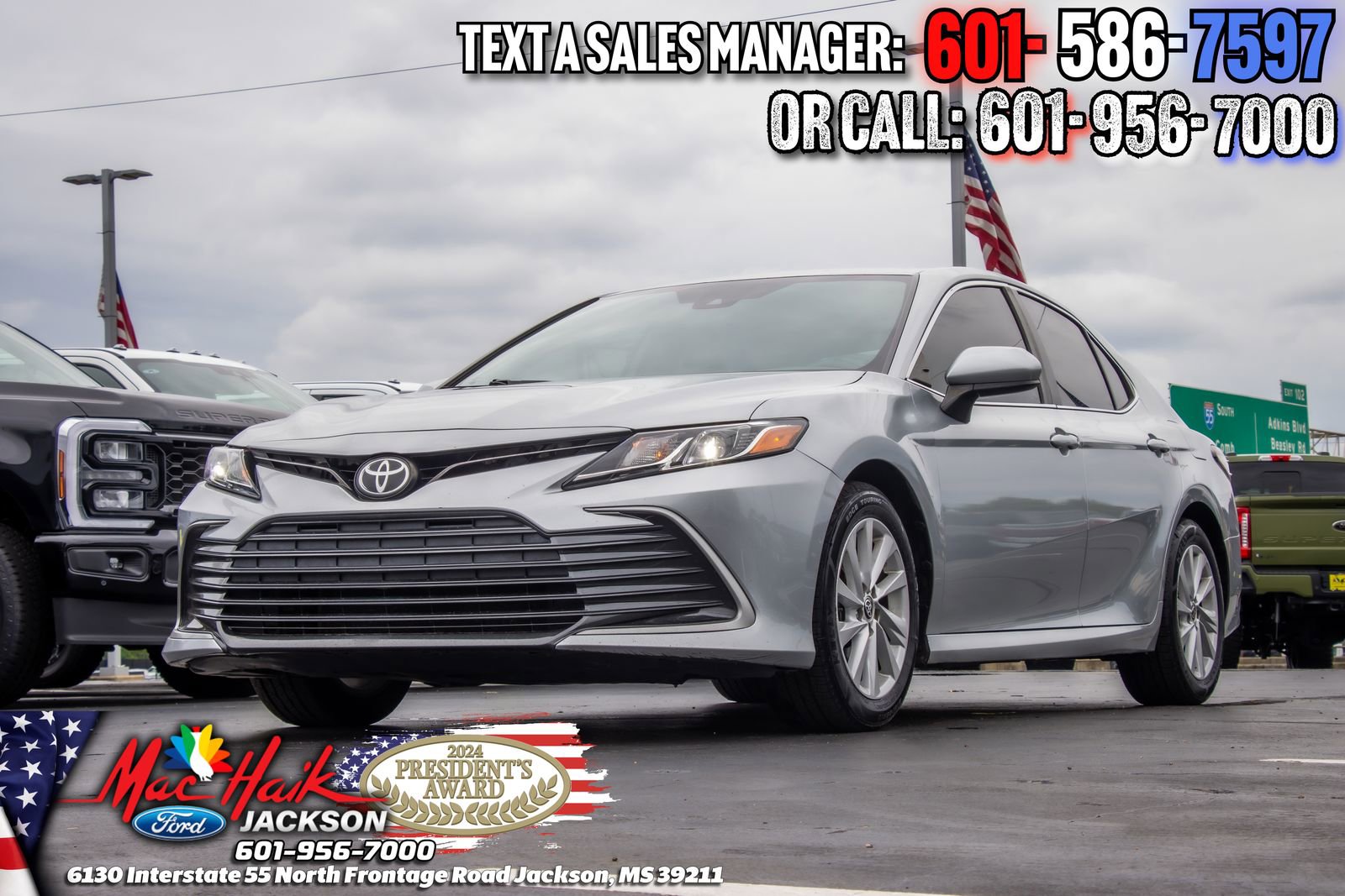Used 2022 Toyota Camry LE FWD image 3