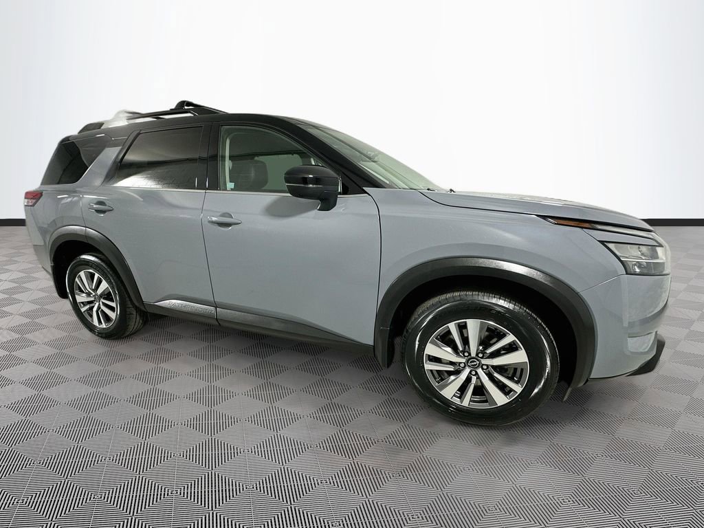 Used 2023 Nissan Pathfinder SL AWD/4WD image 10