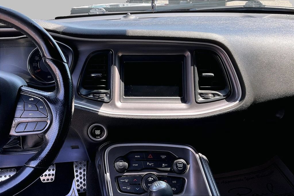Used 2022 Dodge Challenger R/T RWD image 6