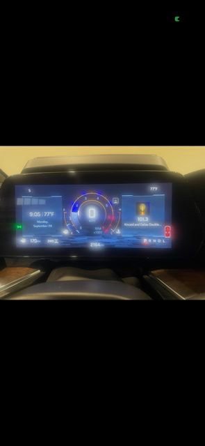 Used 2025 Chevrolet Tahoe High Country image 3