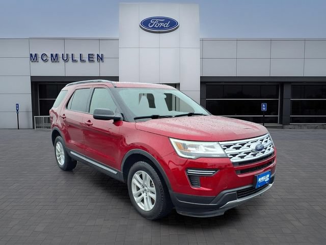 Certified 2018 Ford Explorer XLT AWD/4WD image 3