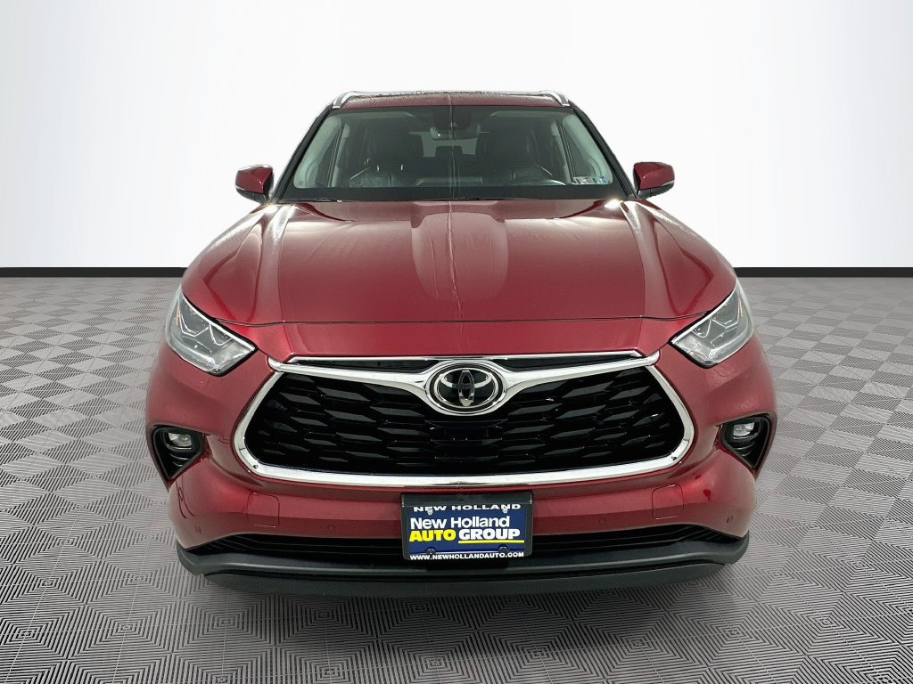 Used 2021 Toyota Highlander Limited AWD/4WD image 3