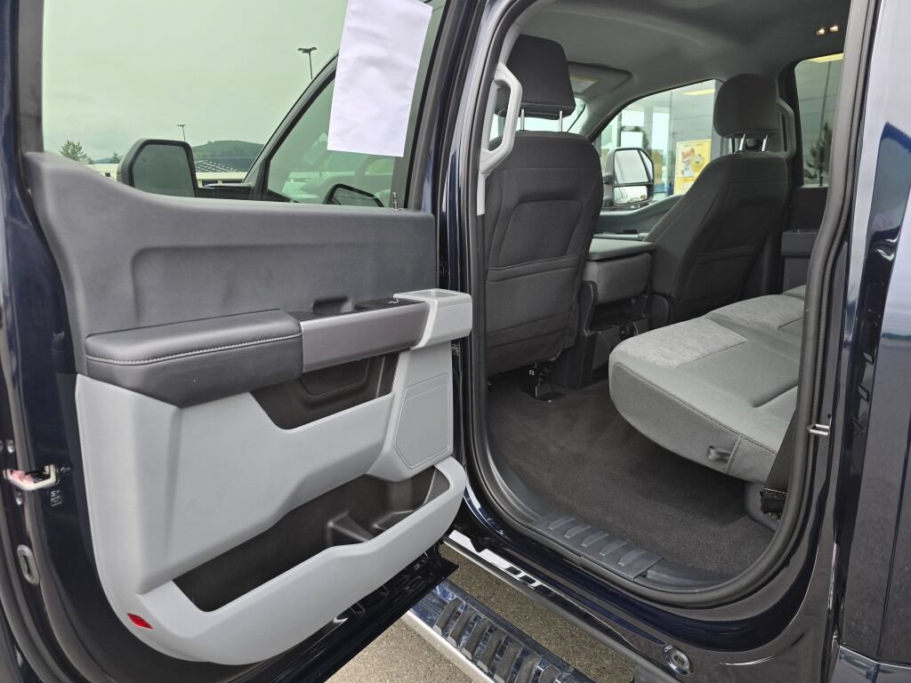 Certified 2025 Ford F250 XLT AWD/4WD image 11