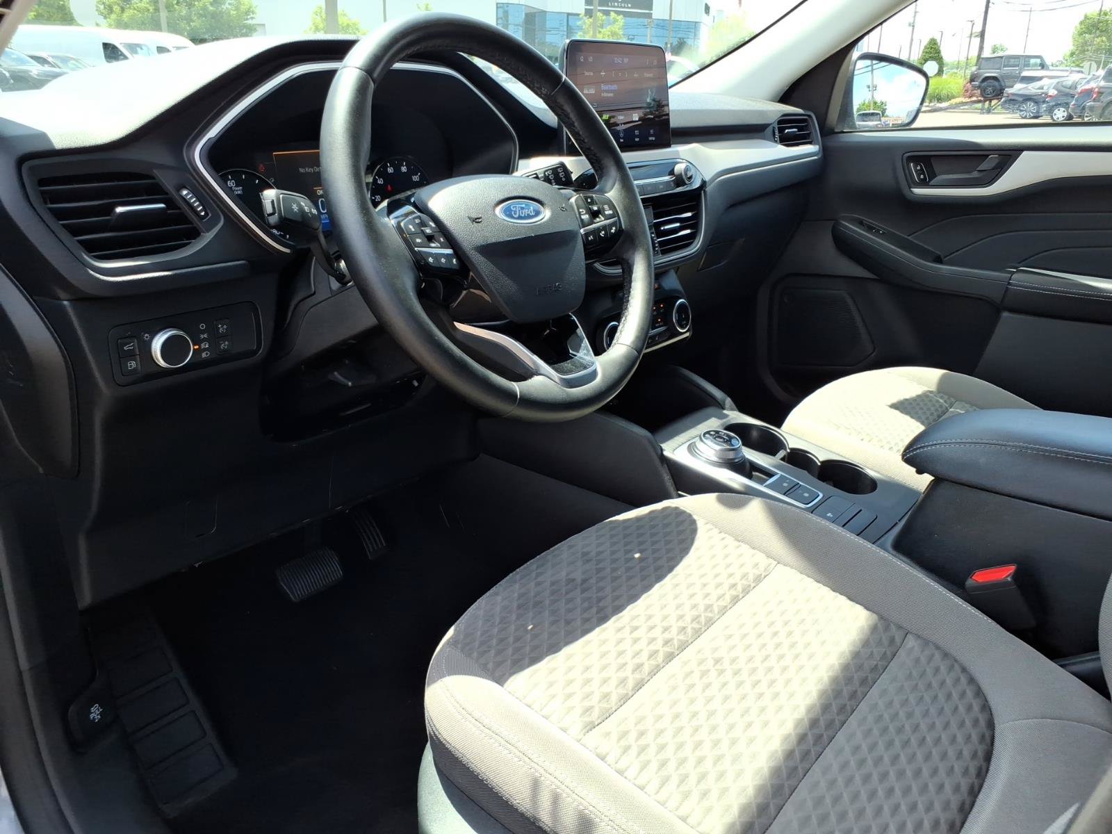 Certified 2022 Ford Escape SE w/ Convenience Package AWD/4WD image 12