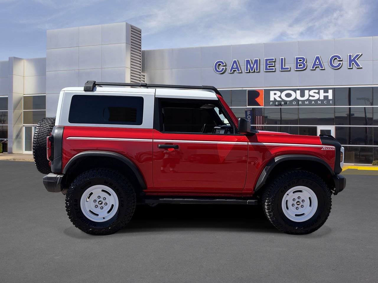 Certified 2023 Ford Bronco Heritage Edition AWD/4WD image 7