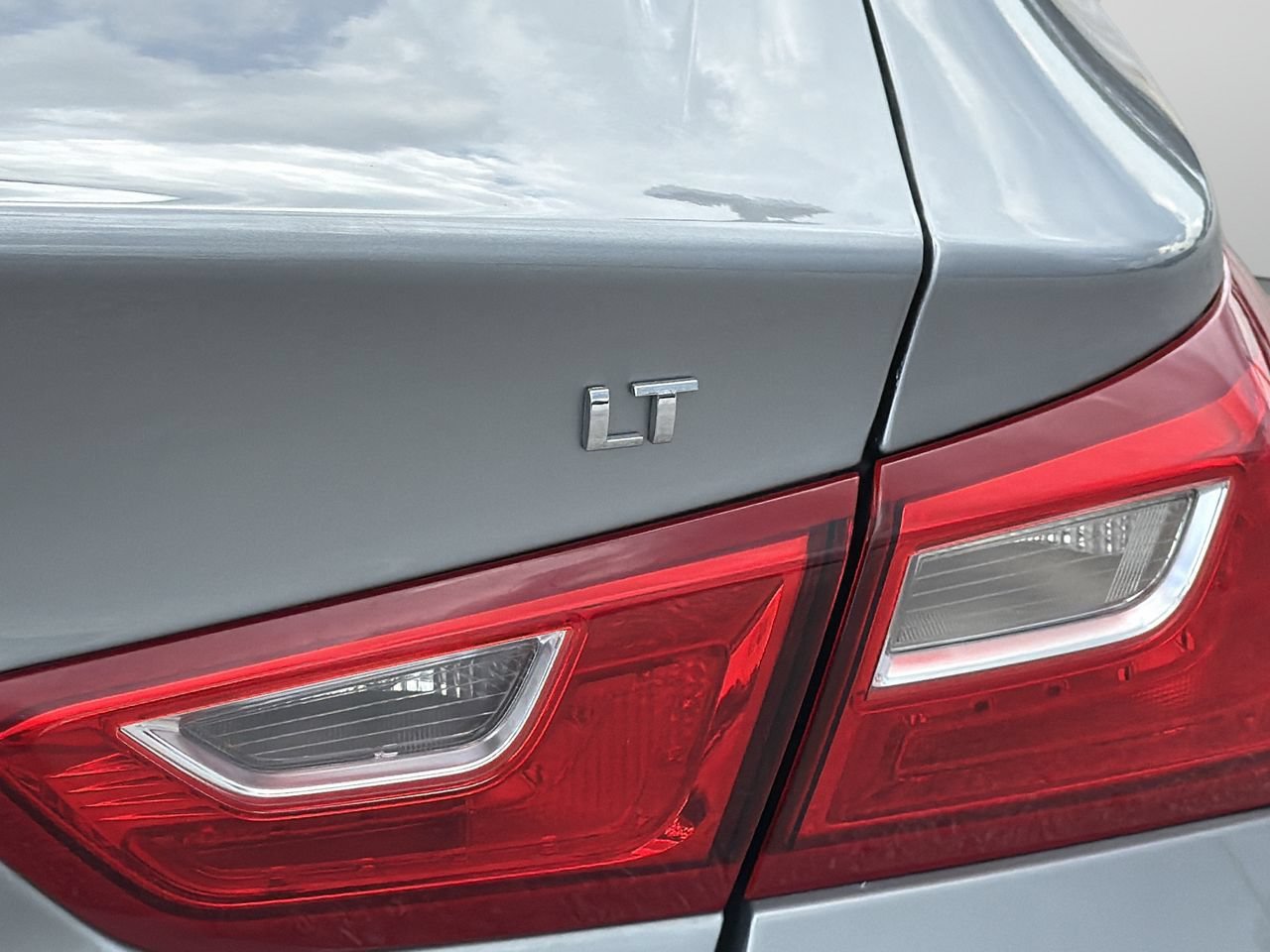 Used 2024 Chevrolet Malibu LT FWD image 8