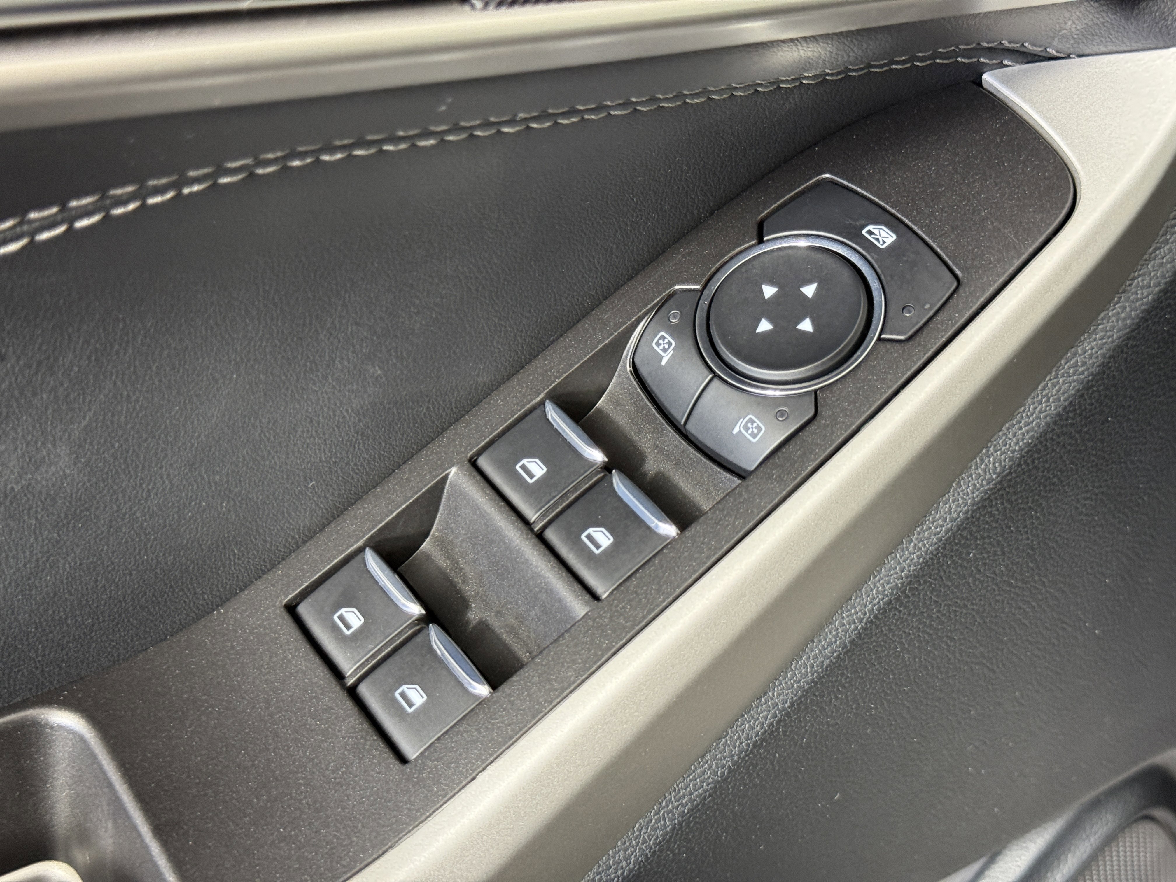 Certified 2023 Ford Explorer XLT w/ Equipment Group 202A image 16