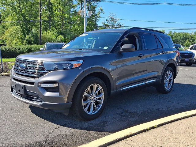 Certified 2023 Ford Explorer XLT w/ Equipment Group 202A AWD/4WD image 5