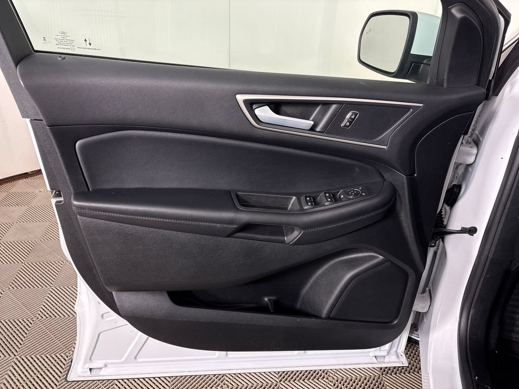 Certified 2023 Ford Edge SEL w/ Convenience Package AWD/4WD image 16